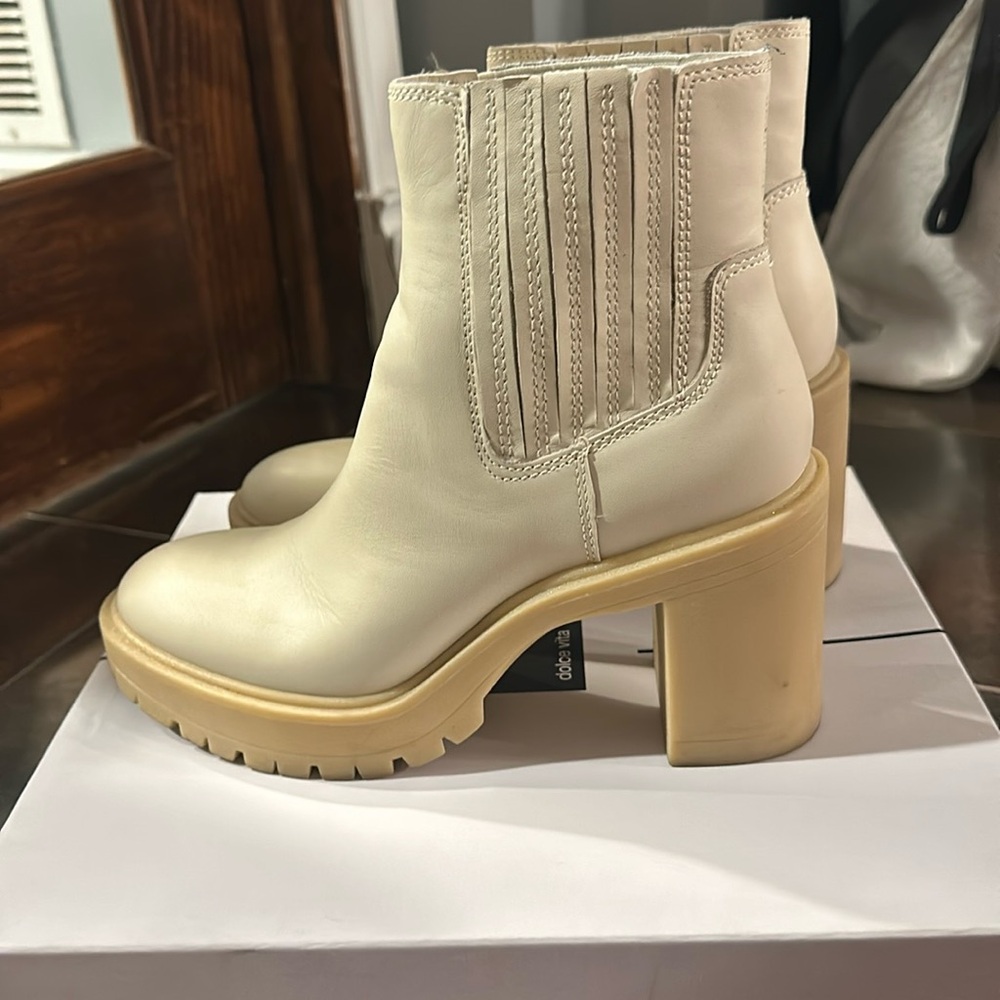 Dolce Vita Caster H20 - Size 8